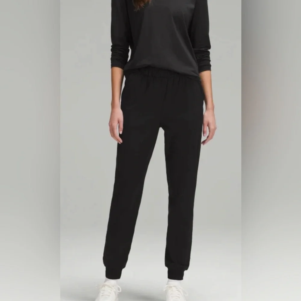 Lululemon joggers full length